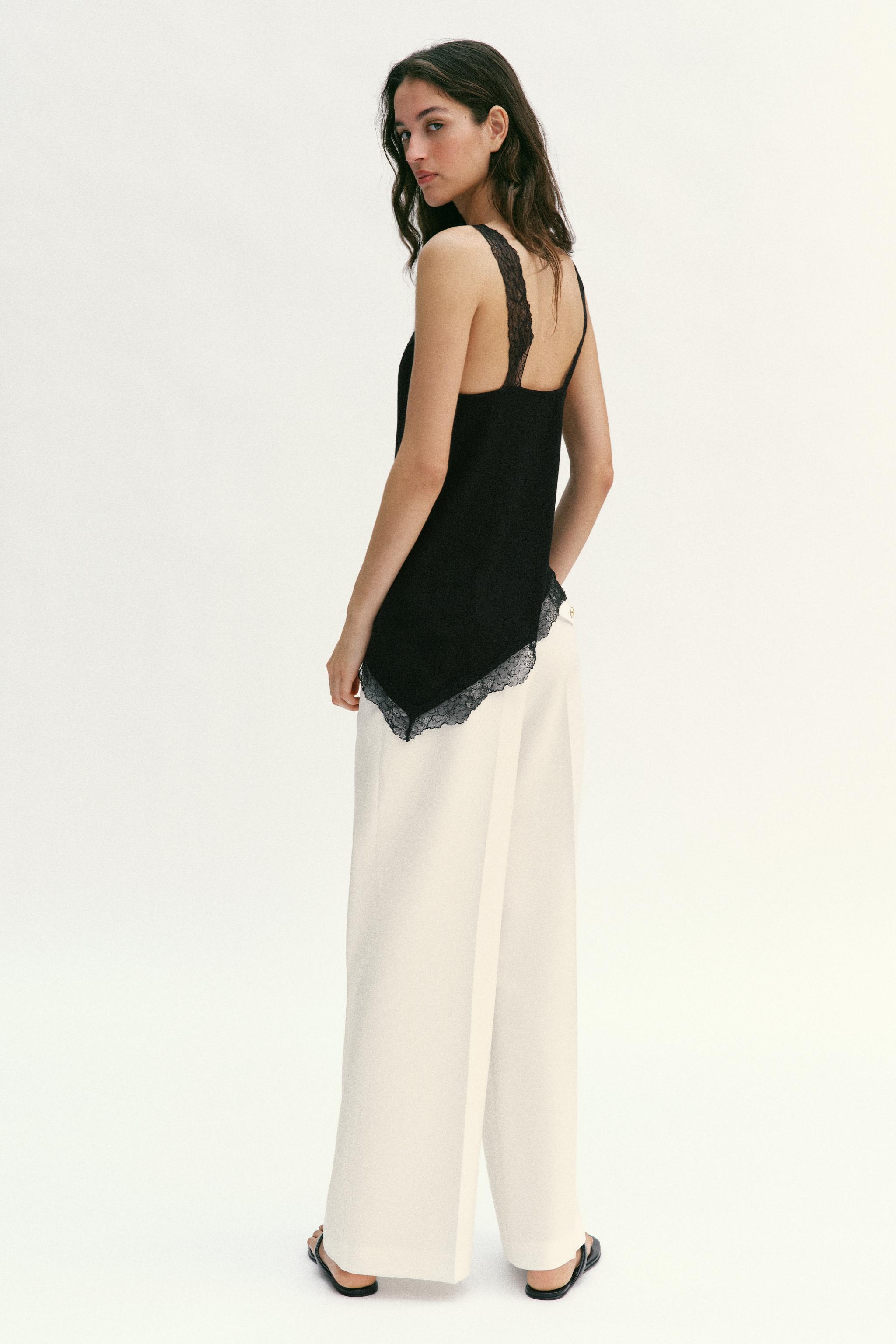 TOP RUSTIQUE ASYMÉTRIQUE DENTELLE